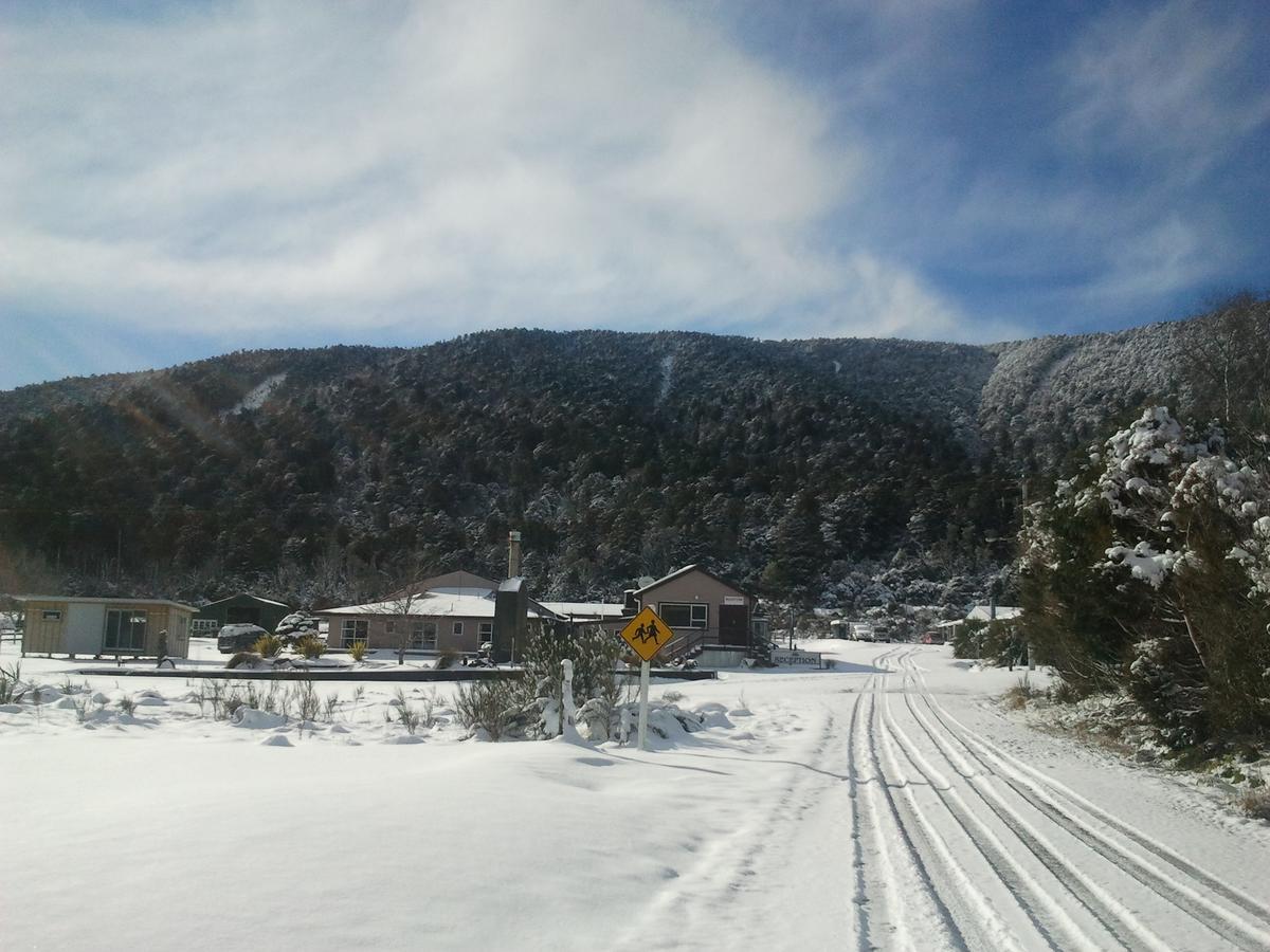 The Crossing Lodge Erua Exterior foto